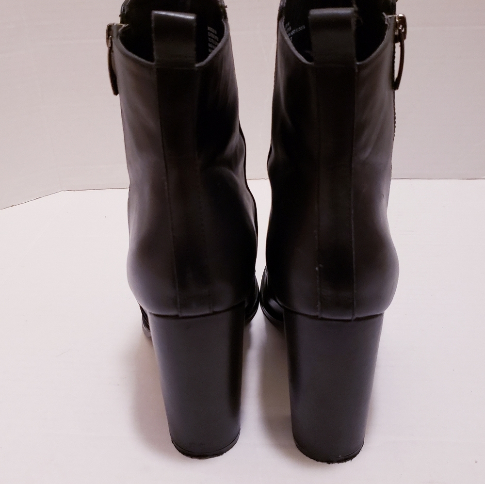 Steve Madden Women 9M Black Ankle Boots Roooler Leather Side Zip High Block Heel - Picture 10 of 12